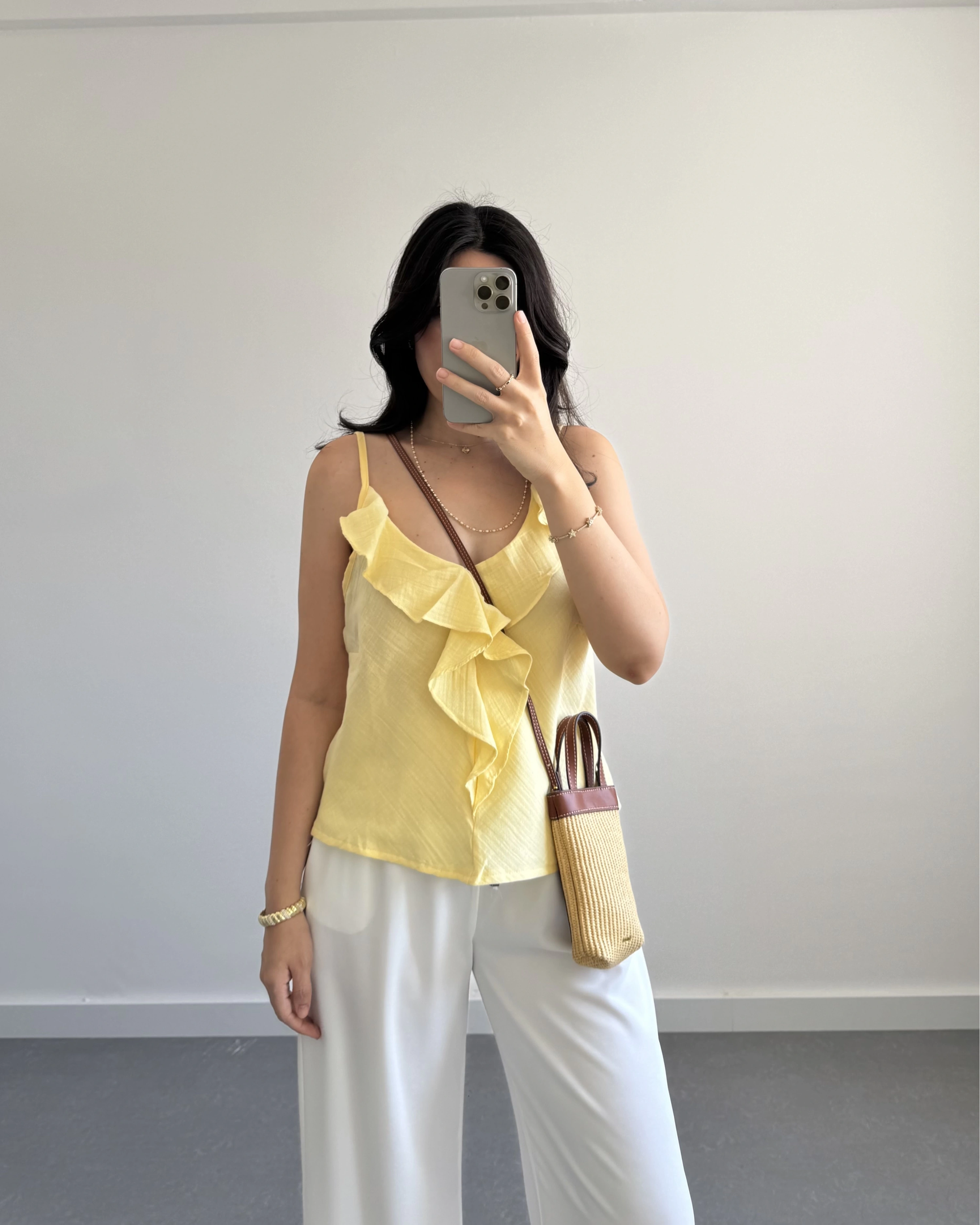 TWİLA ÖNÜ FIRFIRLI ASKILI BLUZ SARI