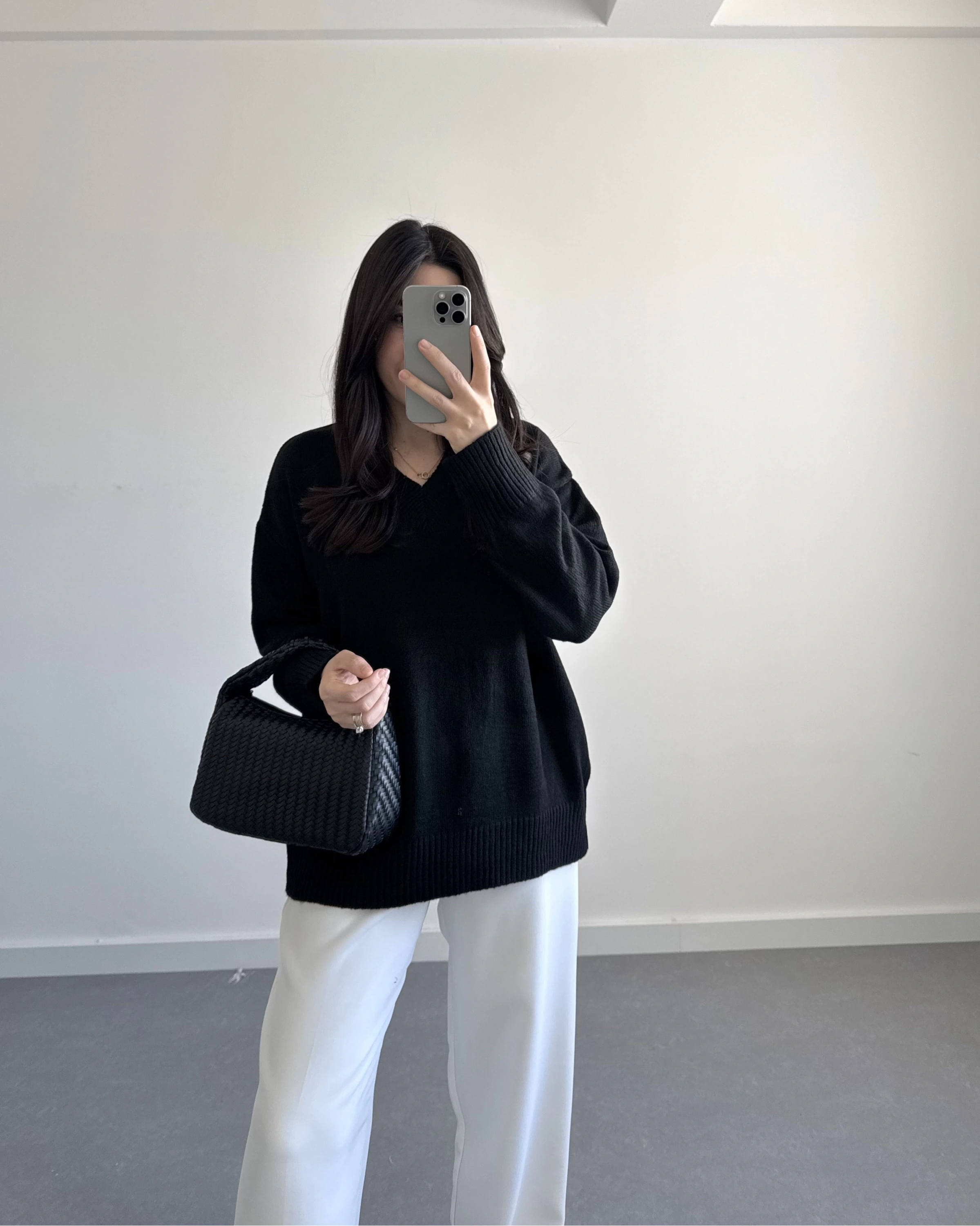 V YAKA PİNTEREST KAZAK SİYAH