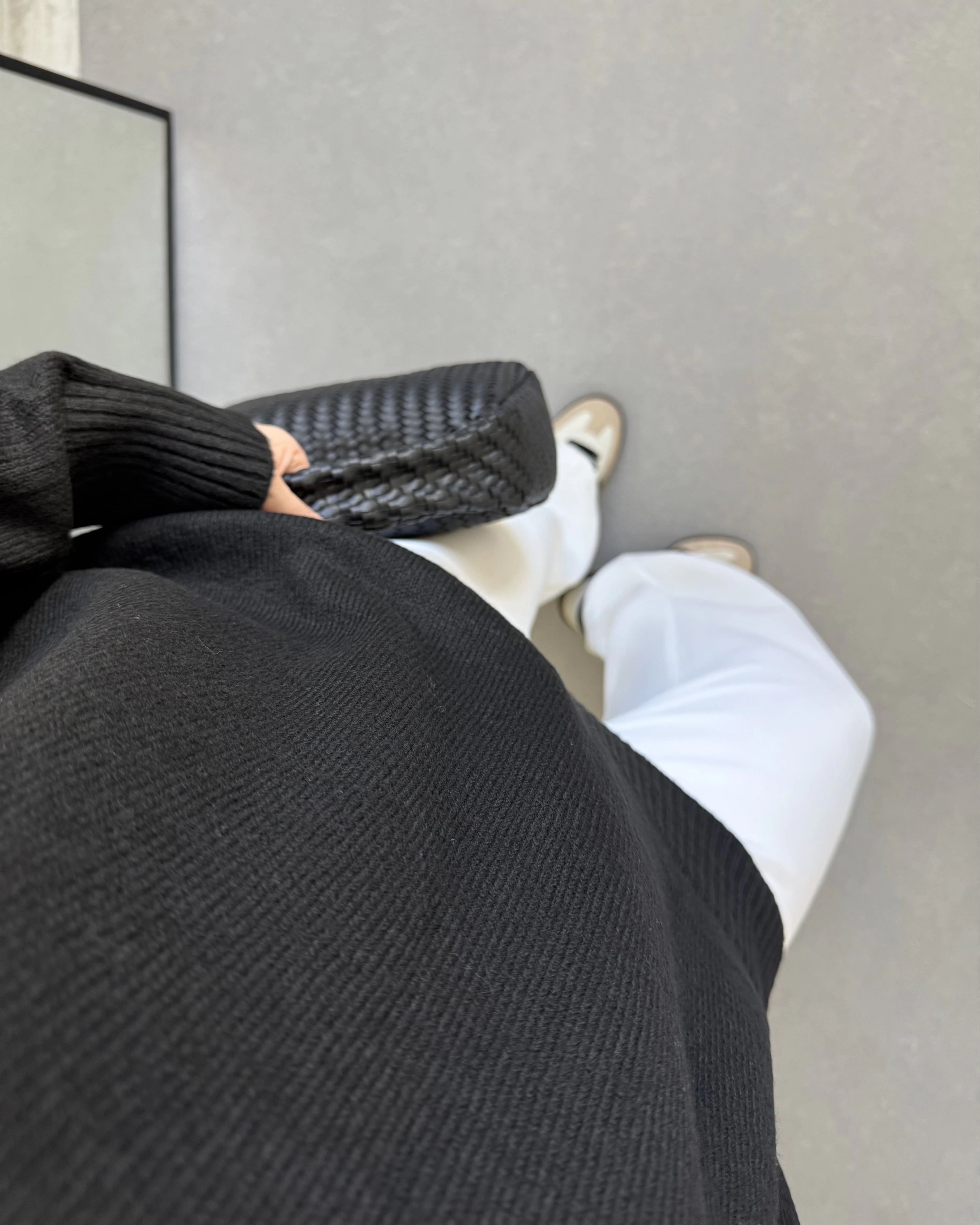 V YAKA PİNTEREST KAZAK SİYAH