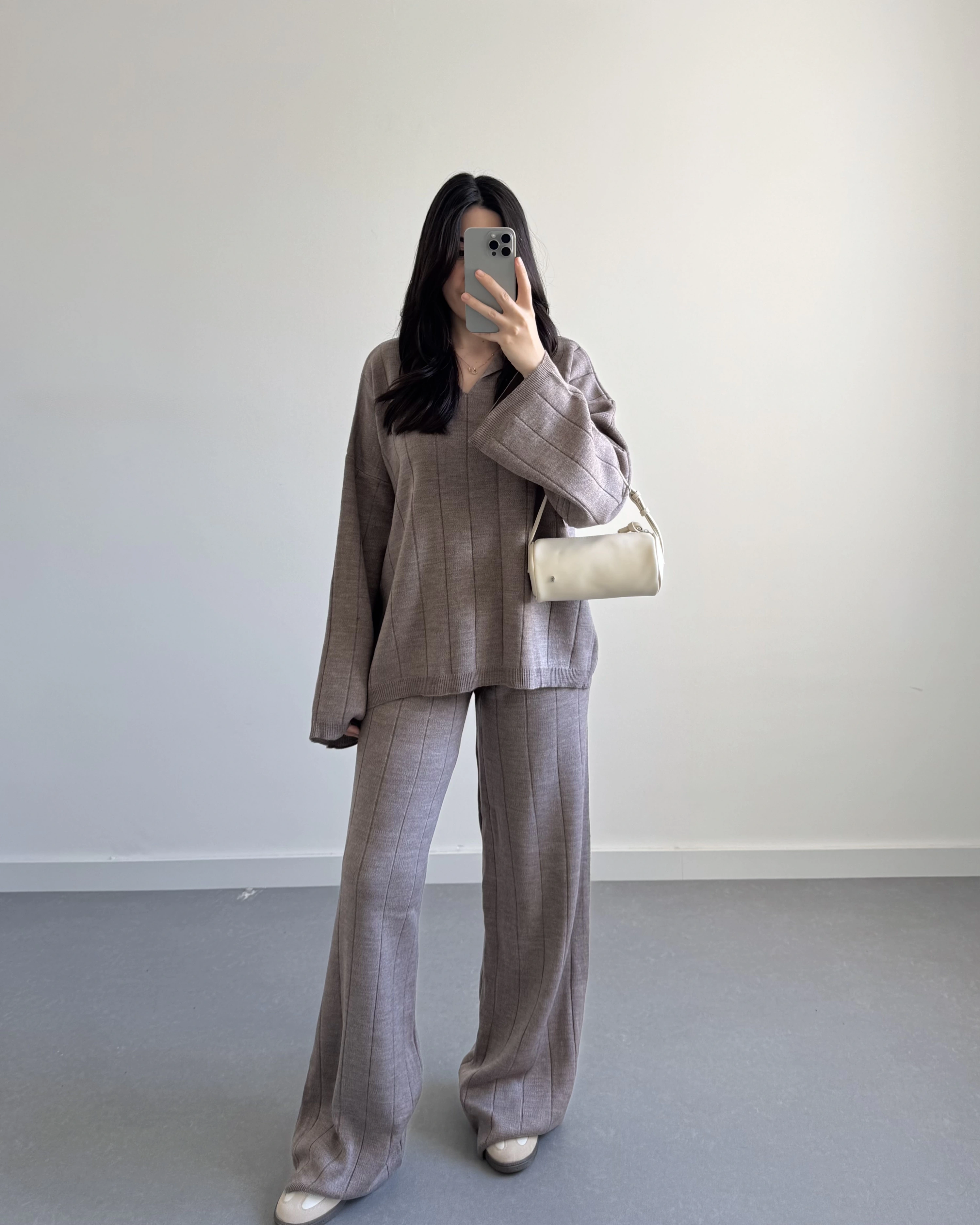 V YAKA TRİKO TAKIM VİZON