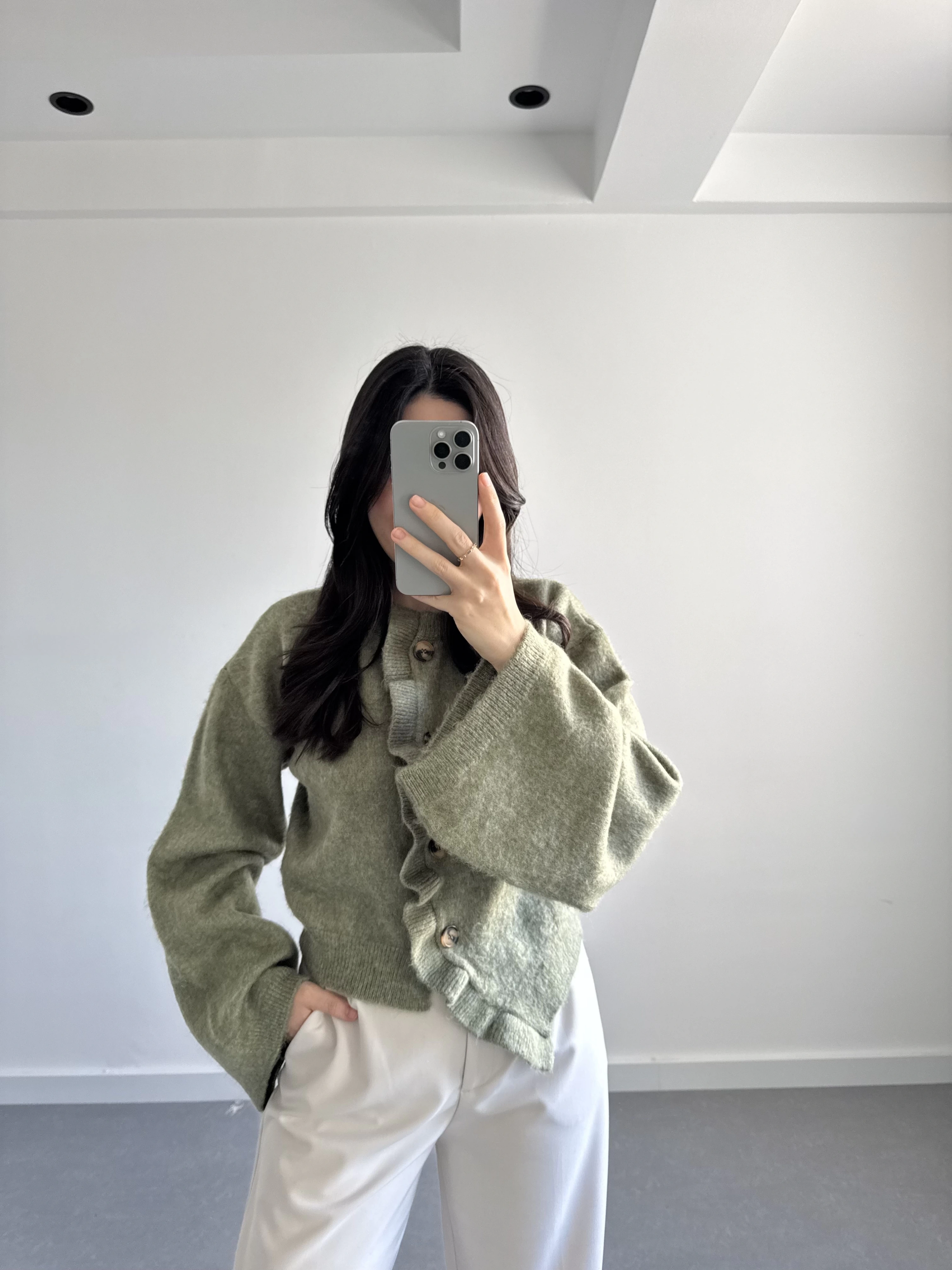 VOLAN DETAYLI TRİKO HIRKA YEŞİL