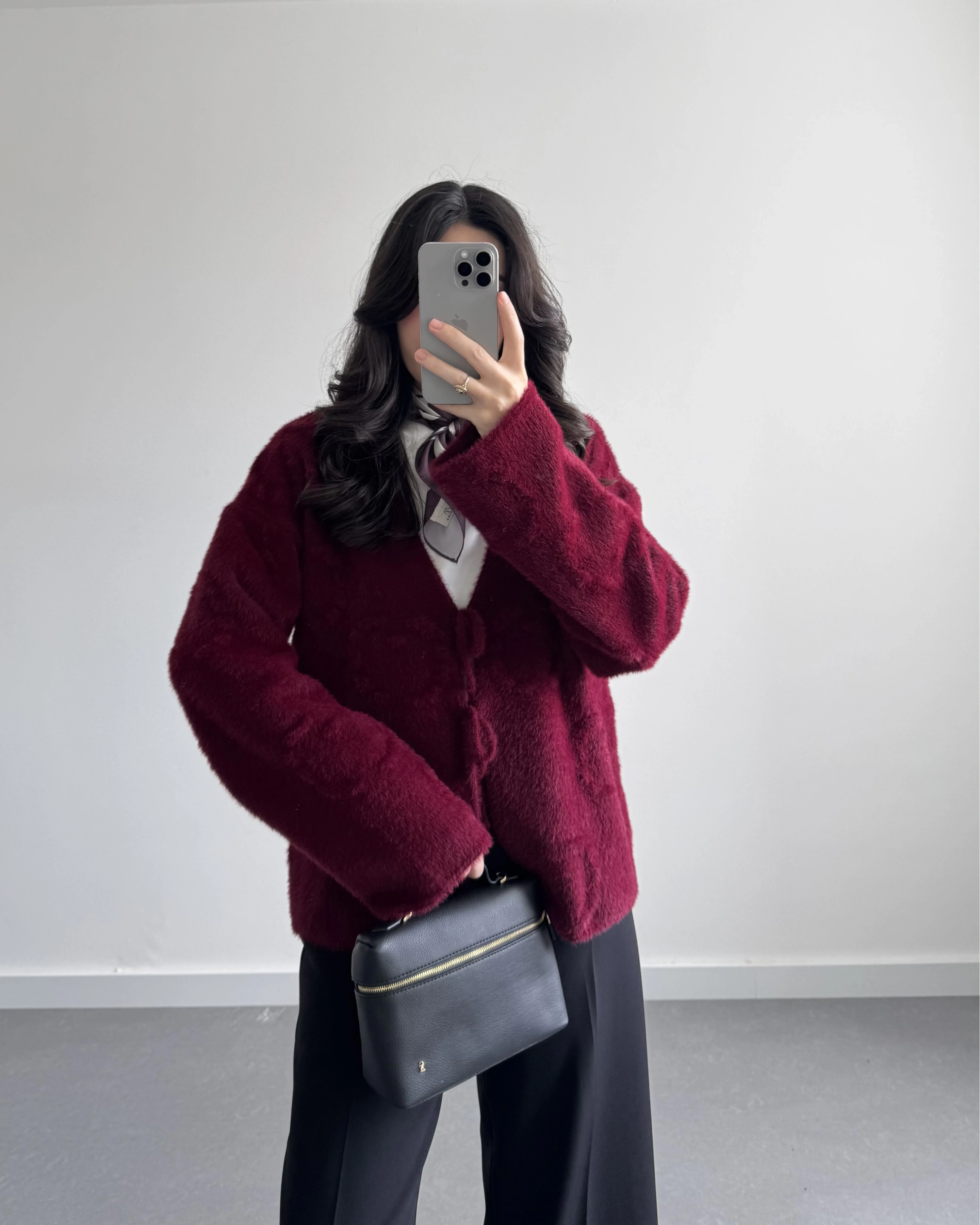 YUMOŞ ÖNDEN BAĞLAMALI HIRKA BORDO