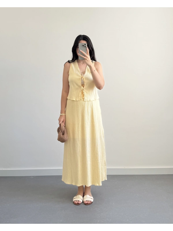 SARI YELEKLİ ETEK TAKIM