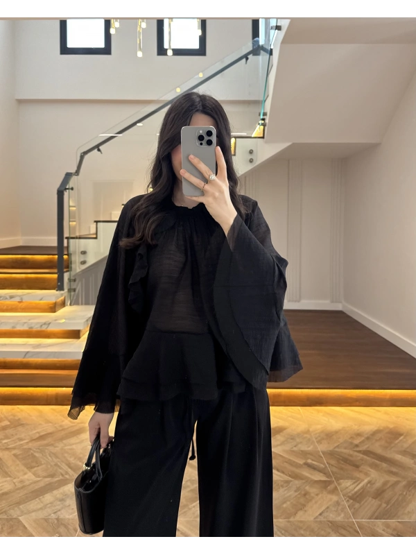 SİYAH KOLLARI FIRFIRLI BLUZ-5009