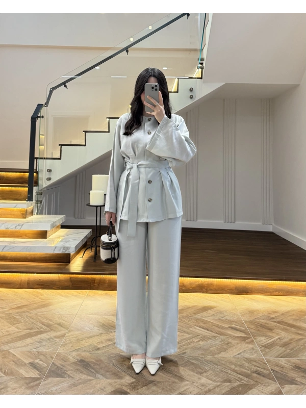 GRİ PİLE DETAY KUŞAKLI TAKIM -8926