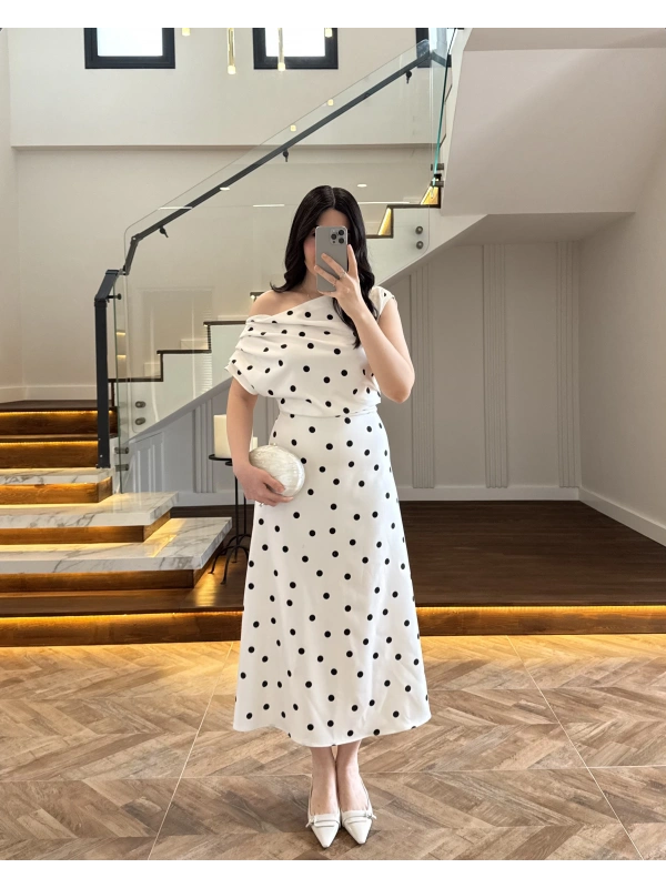 ( ÖN SİPARİŞTİR) PUANTİYELİ KAYIK YAKA ELBİSE-8708