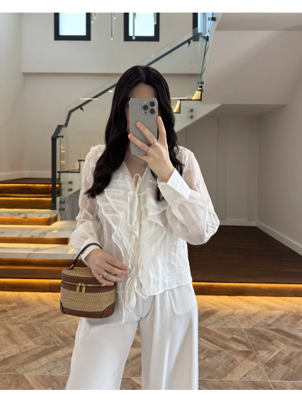 BEYAZ ÖNÜ FIRFIR BAĞLAMA DETAYLI BLUZ-1069