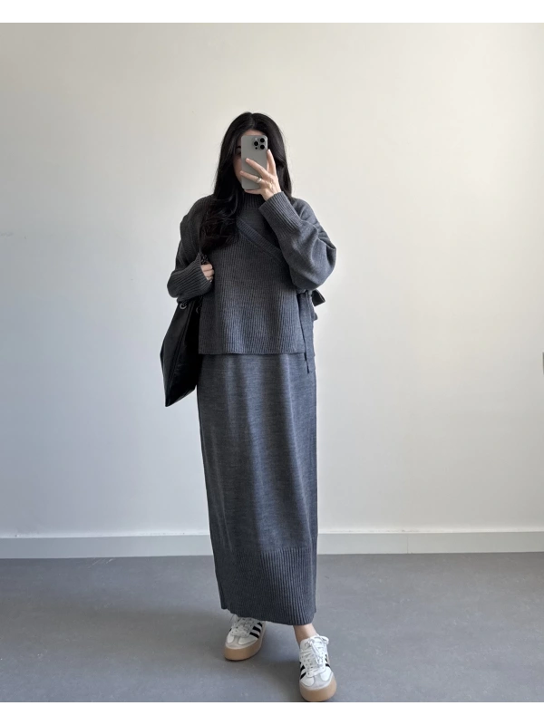 ANTRASİT TASARIM TRİKO ELBİSE