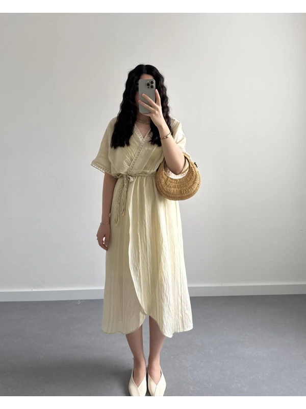 AVA SARI KURUVAZE ÖRGÜ KEMERLİ ELBİSE