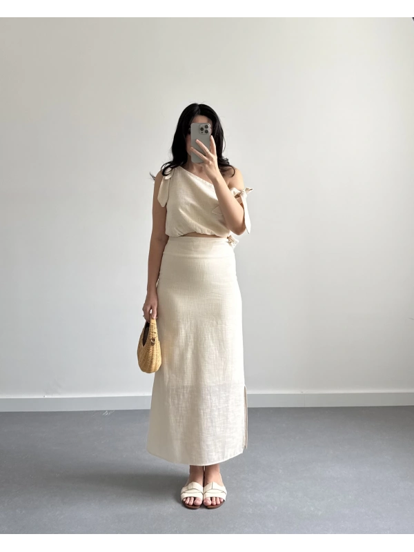 BEJ KETEN ASİMETRİK BLUZLU ETEK TAKIM