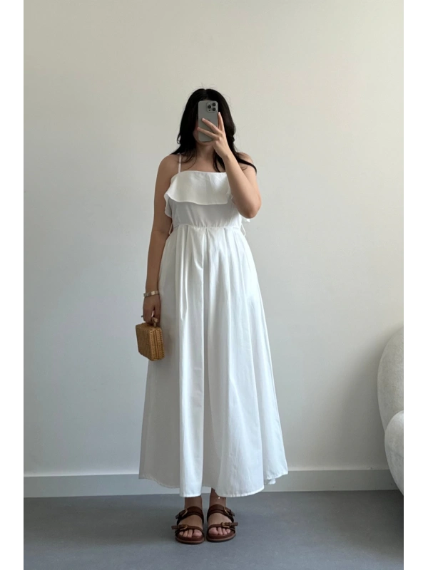 Beyaz Göğüs Detaylı Elbise