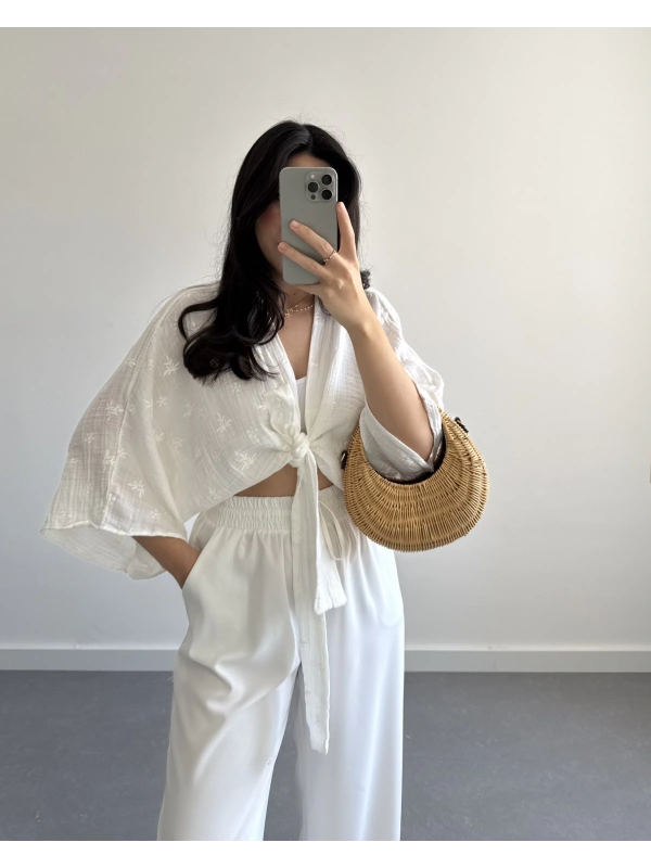 BEYAZ İŞLEMELİ MÜSLİN KİMONO