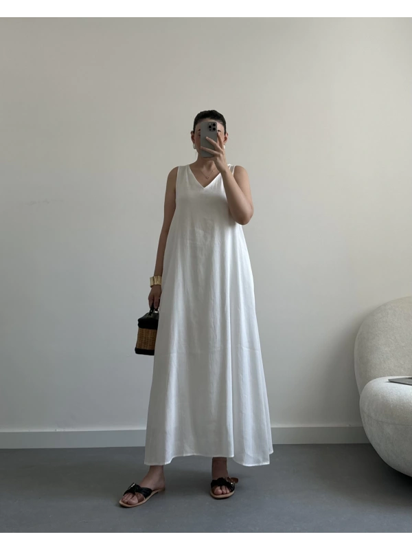 Beyaz Keten Kumaş Cepli Elbise