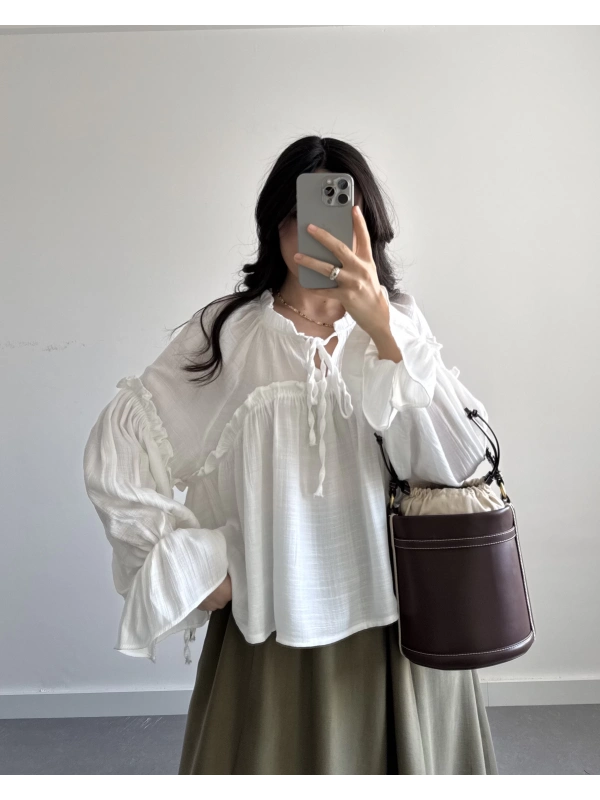 BEYAZ TASARIM SALAŞ BLUZ