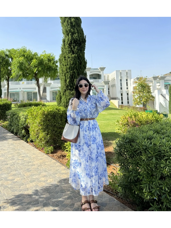 biye detaylı mavi elbise