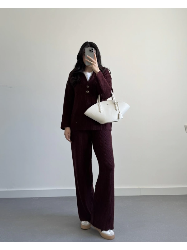 BORDO ÖNÜ DÜĞMELİ TRİKO TAKIM