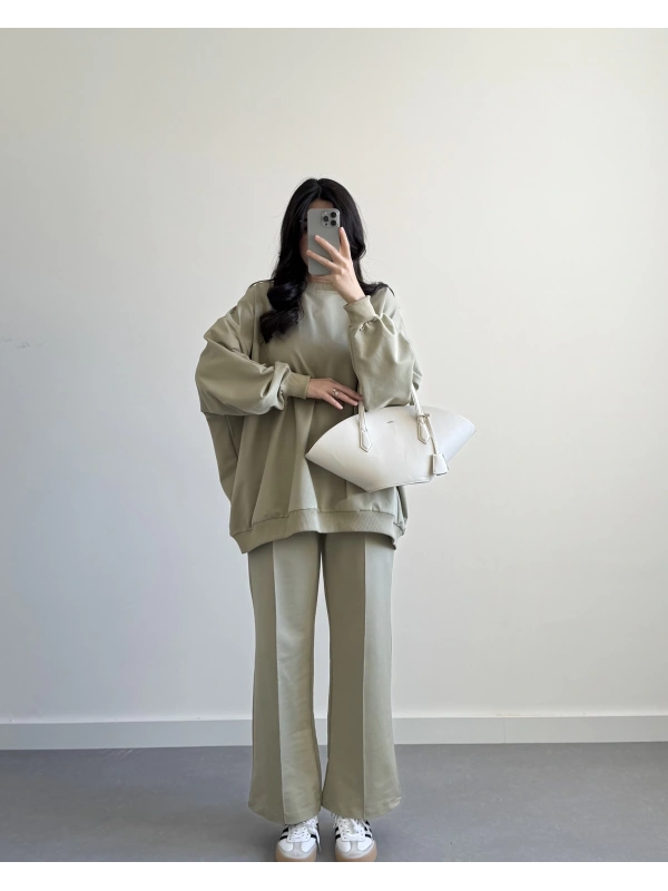 ÇAĞLA OVERSİZE İKİ İPLİK TAKIM