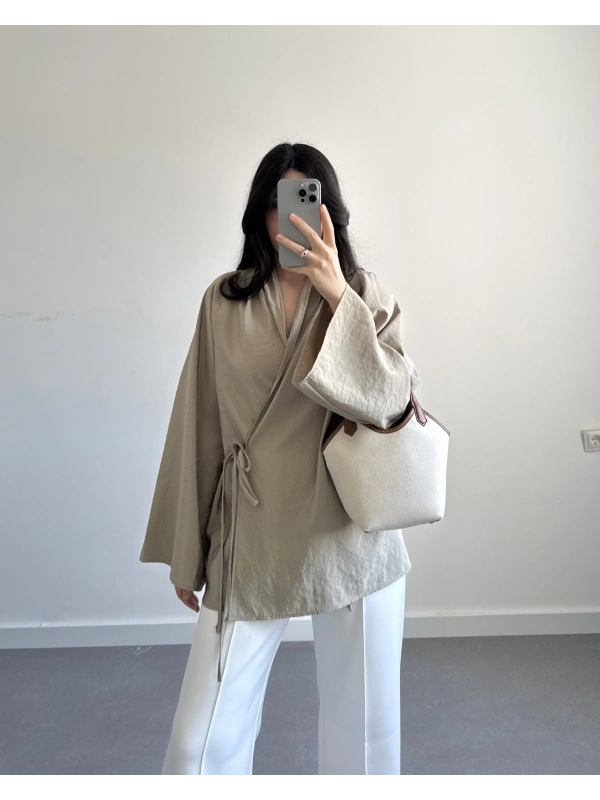 ÇAĞLA SEDEF KUMAŞ YANDAN BAĞLAMALI KİMONO