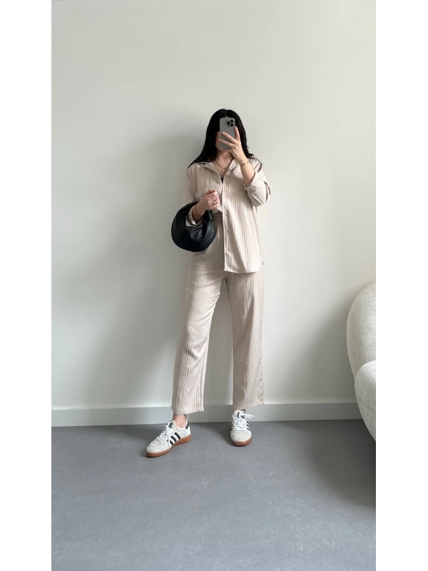 Çizgili bej keten gömlek takım