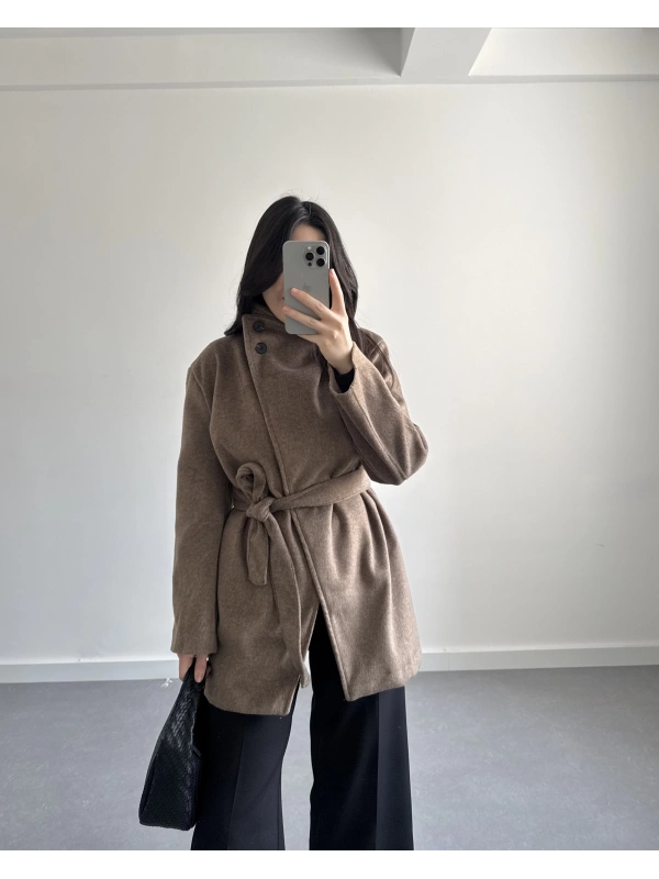 DİK YAKA KAŞE KABAN KAHVE