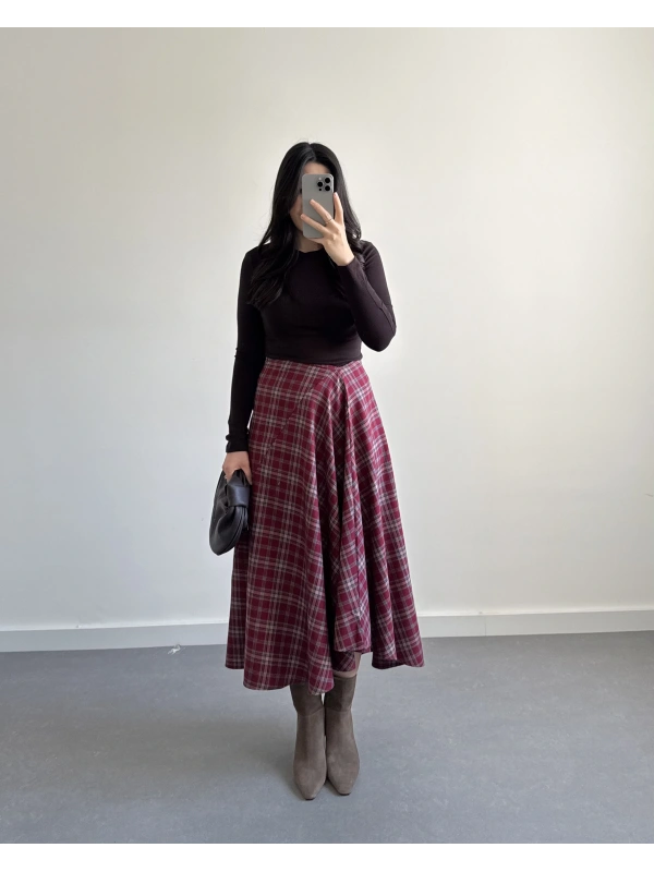 KIRMIZI EKOSE ASİMETRİK ETEK