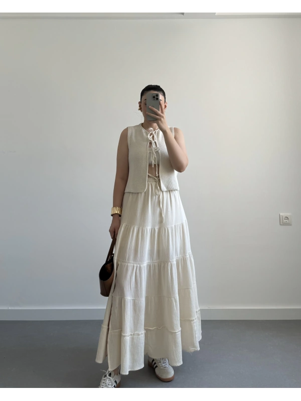 Ekru Yırtmaçlı Midi Boy Etek