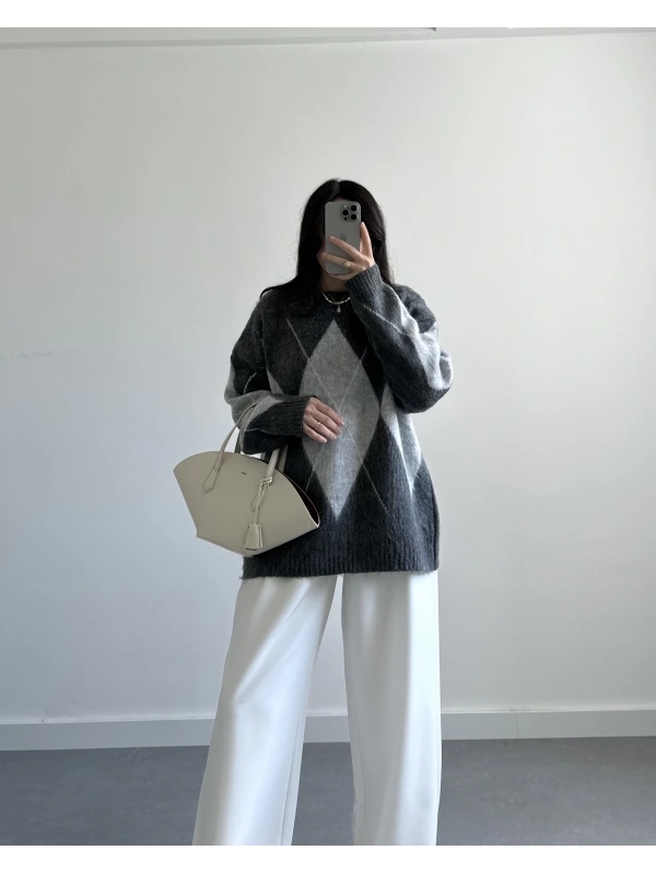 ANTRASİT BAKLAVA DESEN YÜN KAZAK