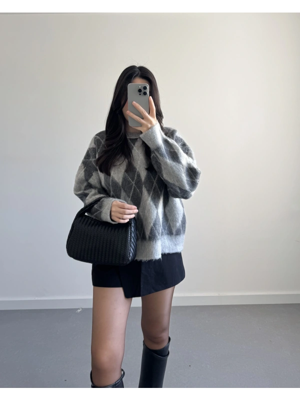 GRİ-FÜME BAKLAVA KAZAK