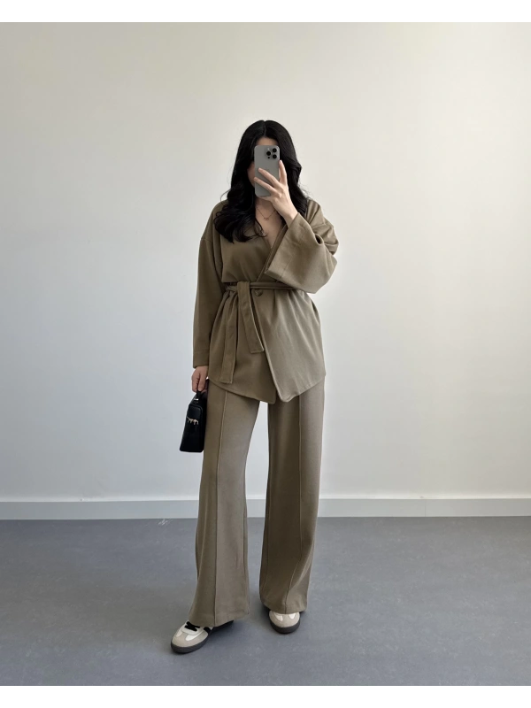 HAKİ KRUVAZE YAKA BELİ KUŞAKLI TAKIM