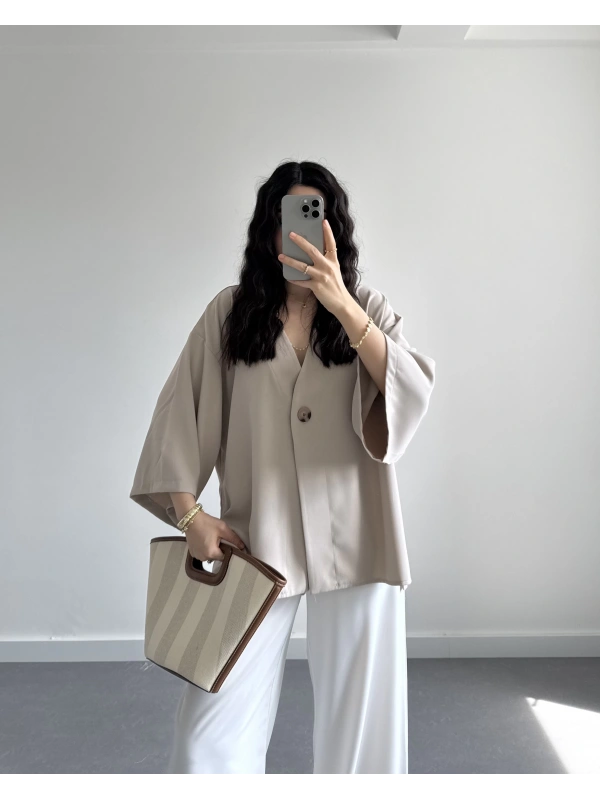 HARDY CREP KUMAŞ ÖNÜ DÜĞMELİ KİMONO BEJ