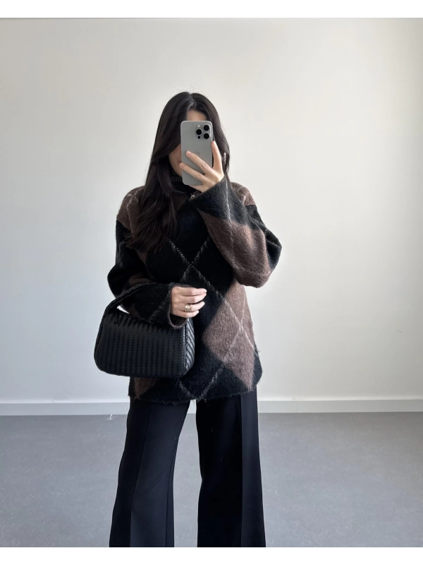 HM BAKLAVA DESEN KAHVE YÜN KAZAK