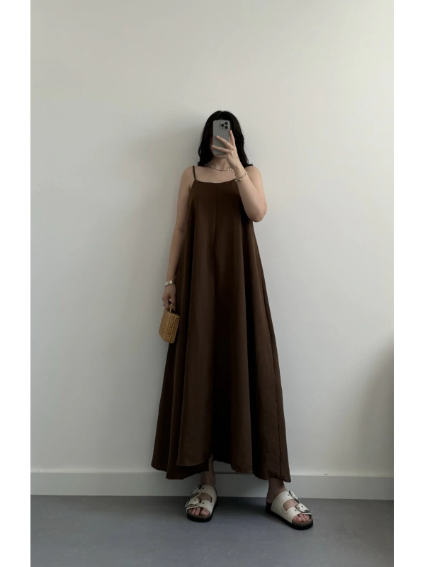 Kahve askılı elbise