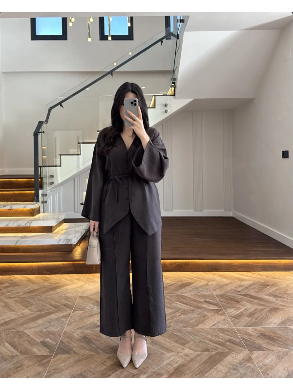 (15 ŞUBAT KARGOLAMA) KAHVE BAĞLAMALI DÜĞMELİ TAKIM -8916