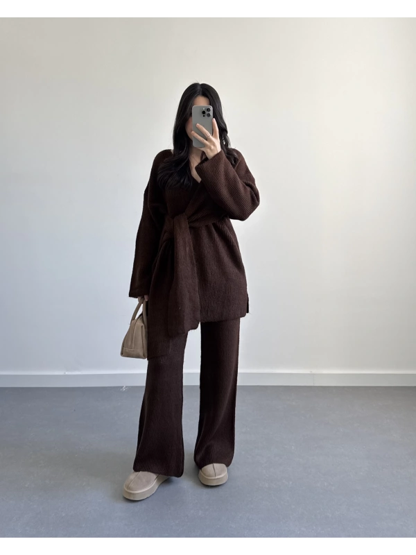 KAHVE BAĞLAMALI TRİKO TAKIM