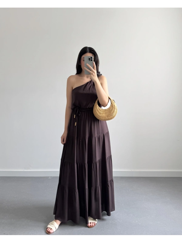 KAHVE DENİZ KABUK TOKALI VİSKON ELBİSE