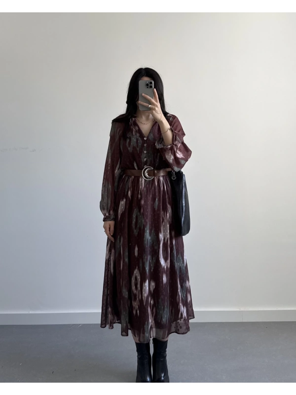 KAHVE DESENLİ KEMERLİ ŞİFON ELBİSE