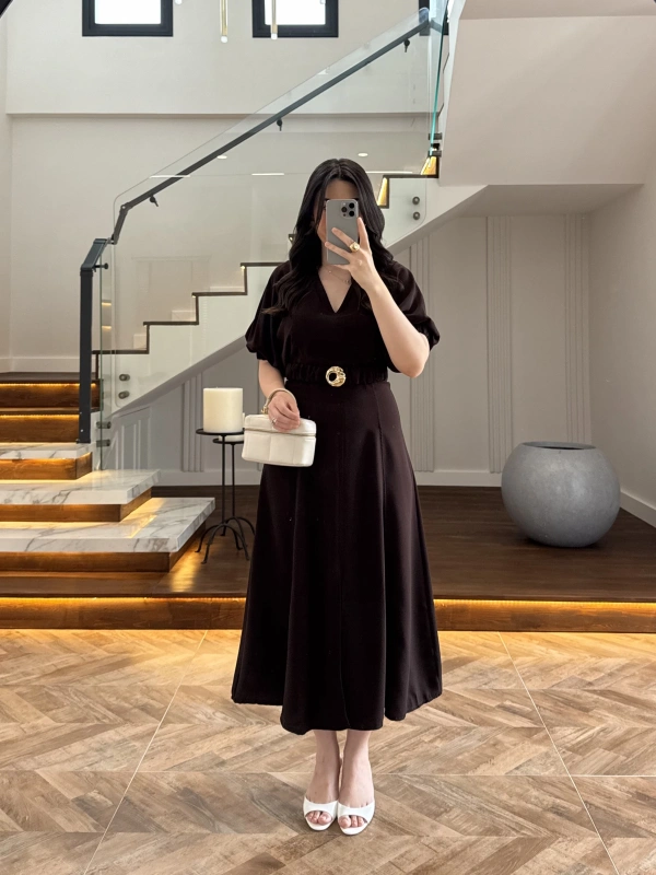 KAHVE GOLD KEMER DETAY YIRTMAÇLI ELBİSE-3909