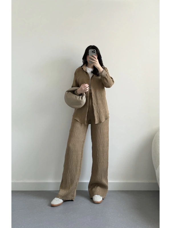 Kahve gömlek takım