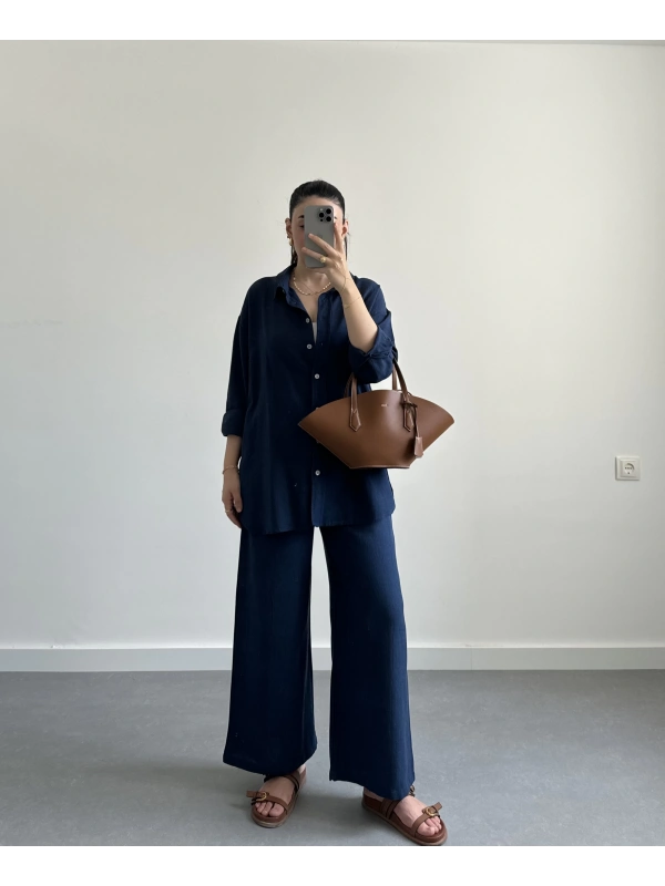 LACİVERT ARKASI DÜĞME DETAYLI TAKIM