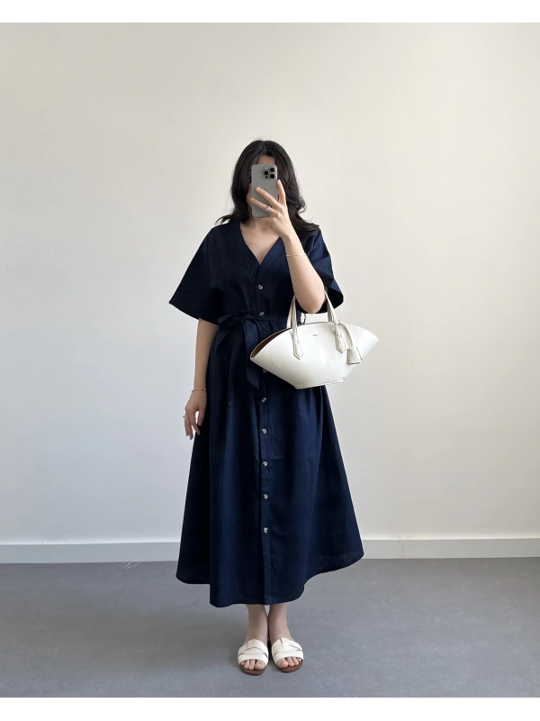 LACİVERT KUŞAKLI KETEN DÜĞMELİ ELBİSE
