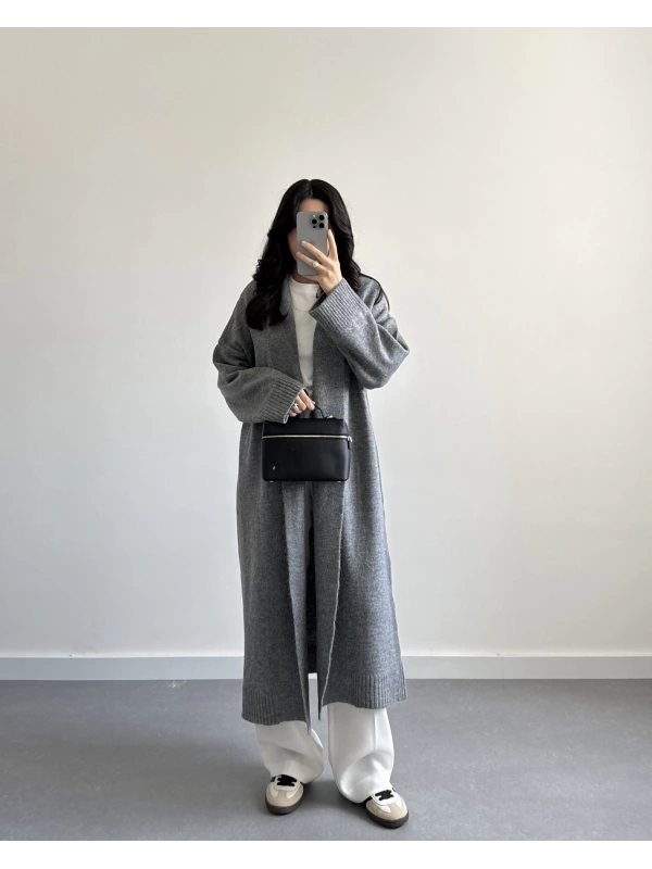 GRİ UZUN TRİKO HIRKA