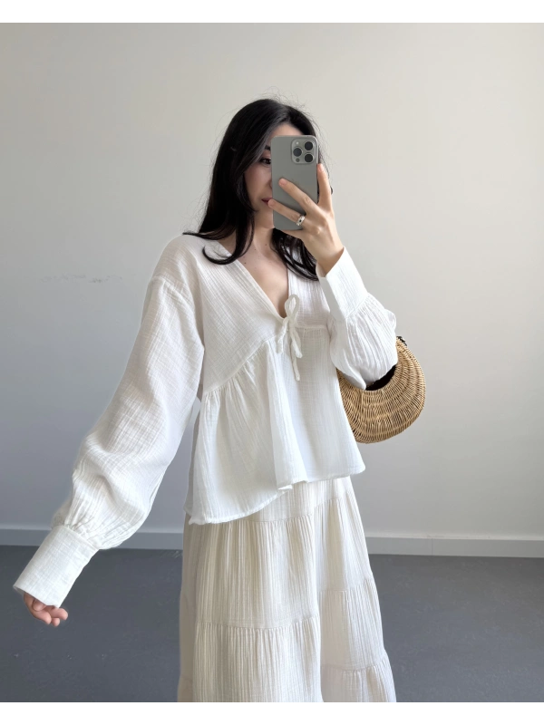 LİAM BEYAZ V YAKA BLUZ