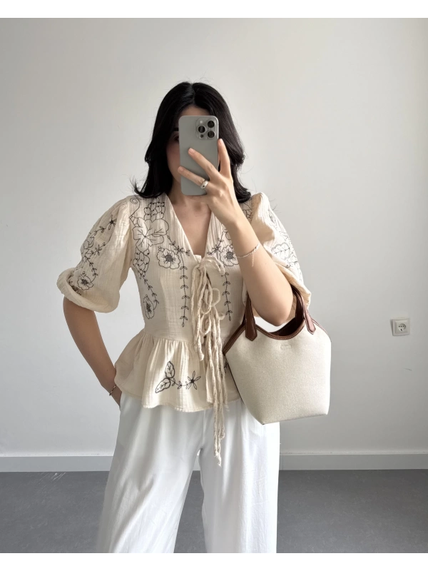 LİSİ BEJ MAVİ BAĞLAMALI BLUZ