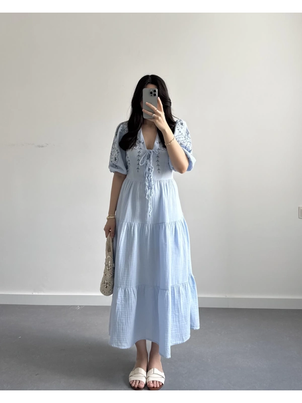 LİSİ MAVİ NAKIŞLI MÜSLİN ELBİSE