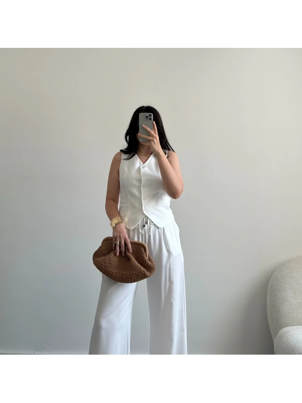 Mary beyaz maskülen yelek