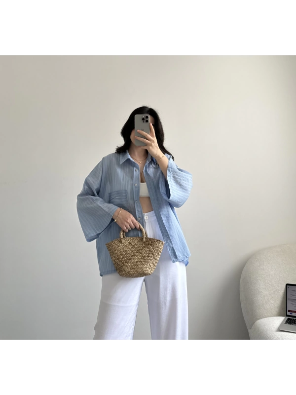 Mavi tasarım çizgili gömlek