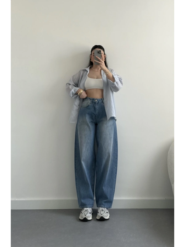 Mavi yıkamalı baggy jean