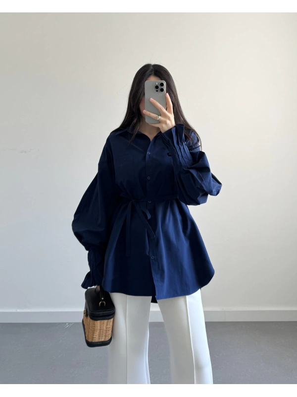 MAZEL KOL DETAYLK KEMERLİ GÖMLEK LACİVERT