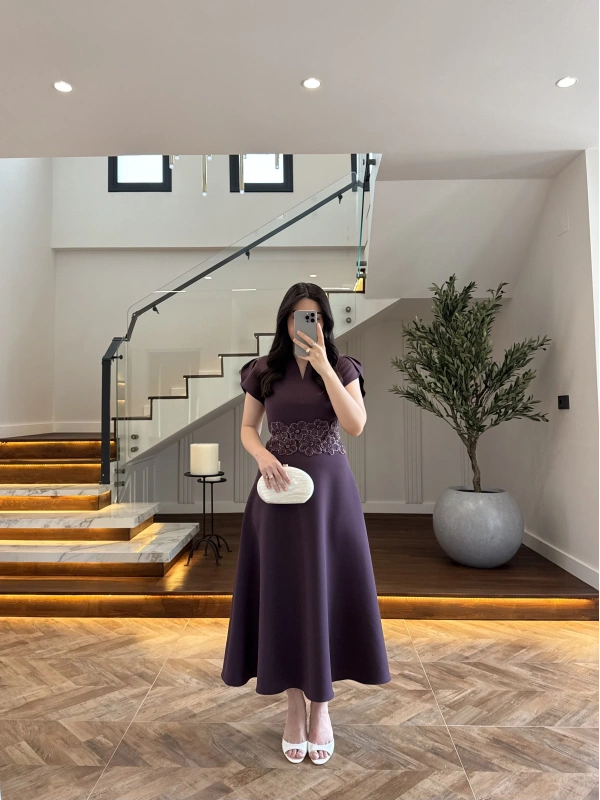 ( ÖN SİPARİŞ )MÜRDÜM ÇİÇEK DESEN ELBİSE -3246