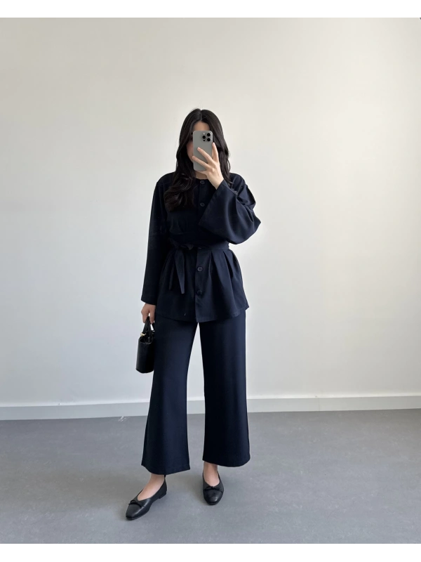 PİLE DETAYLI KUŞAKLI TAKIM LACİVERT